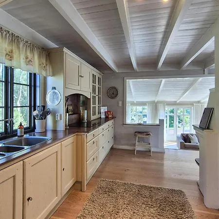 3 Bedroom Lovely In Дом отдыха *