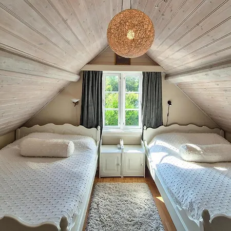 Дом отдыха 3 Bedroom Lovely In