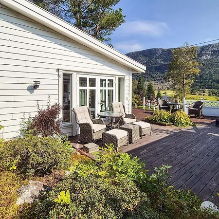 Stunning In With House A Mountain View Vikebygd