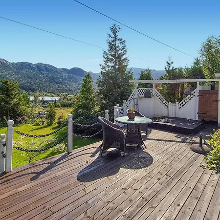 3 Bedroom Lovely Home In Vikebygd Vikebygd