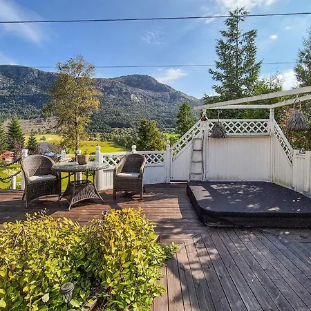 Stunning In With House A Mountain View Vikebygd