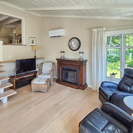 3 Bedroom Lovely Home In Vikebygd * Vikebygd